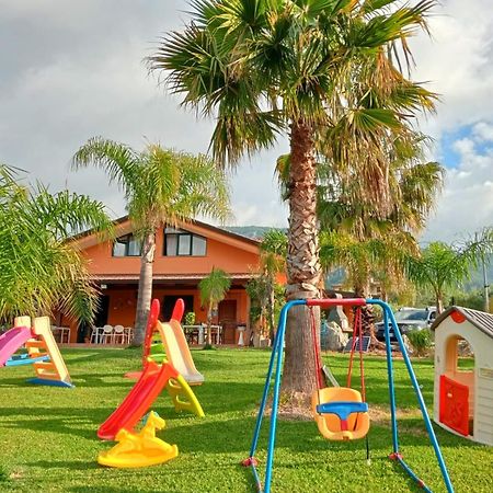 B&B Villa Molinari Restaurant E Baby Park Campagna Exteriér fotografie