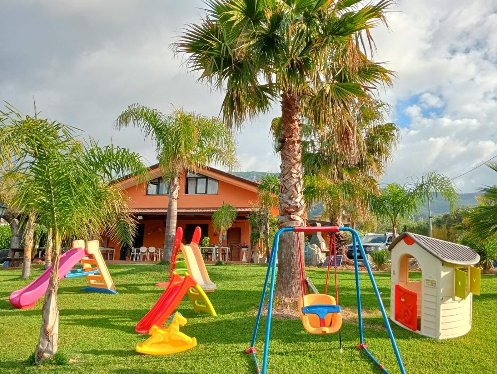 B&B Villa Molinari Restaurant E Baby Park Campagna Exteriér fotografie