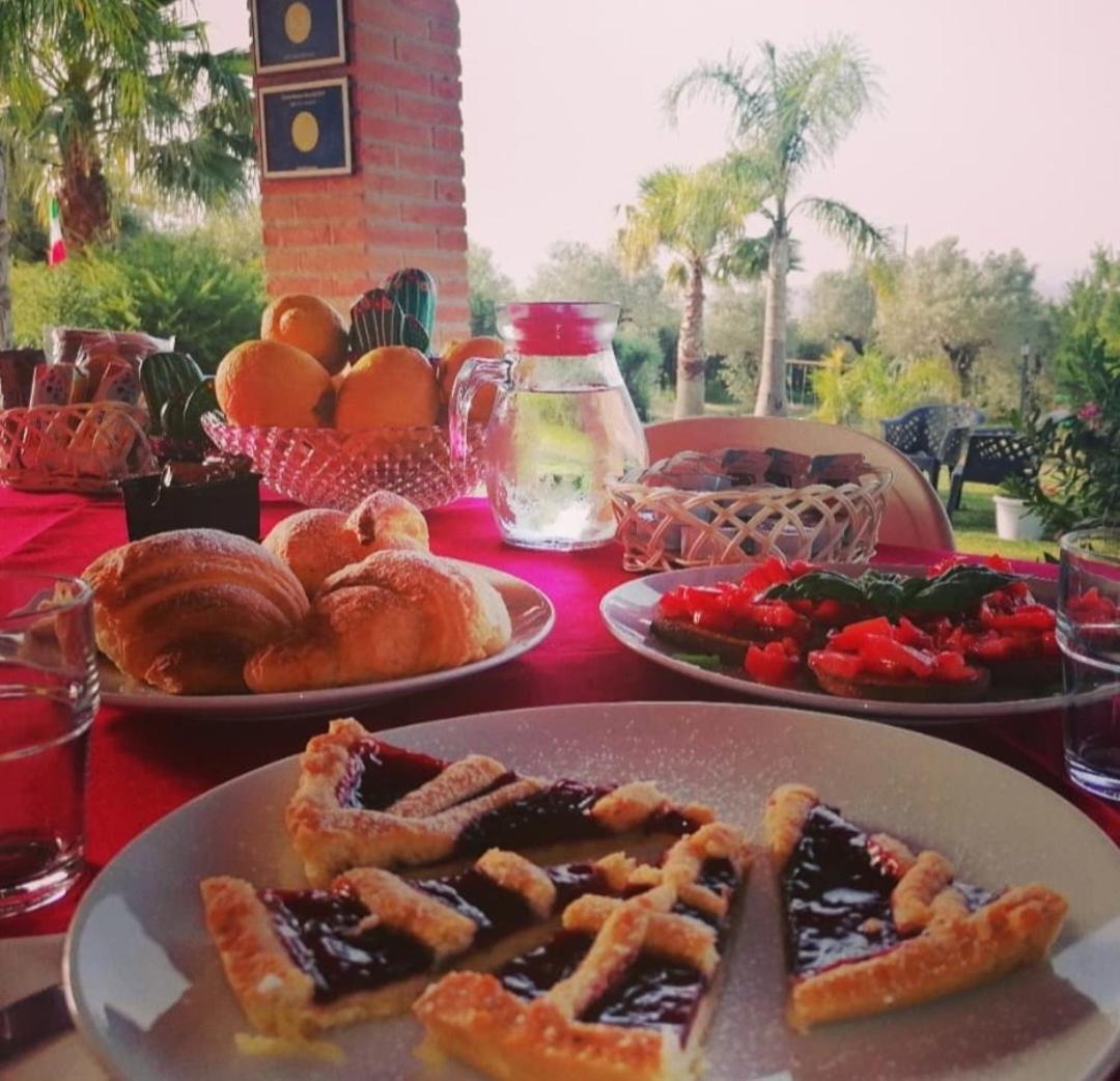 B&B Villa Molinari Restaurant E Baby Park Campagna Exteriér fotografie
