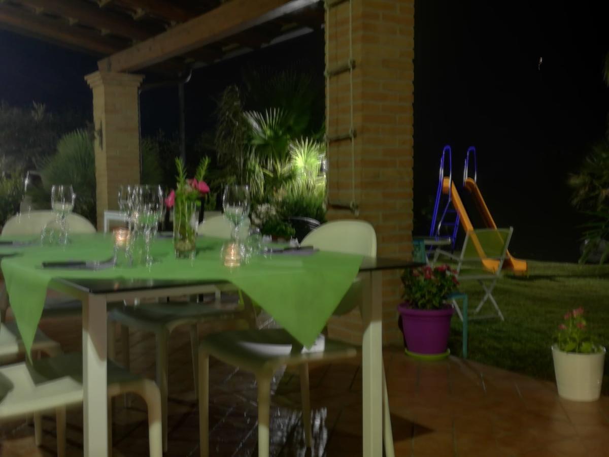 B&B Villa Molinari Restaurant E Baby Park Campagna Exteriér fotografie